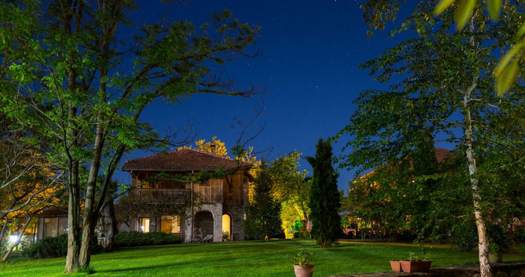 emen night 1024x540